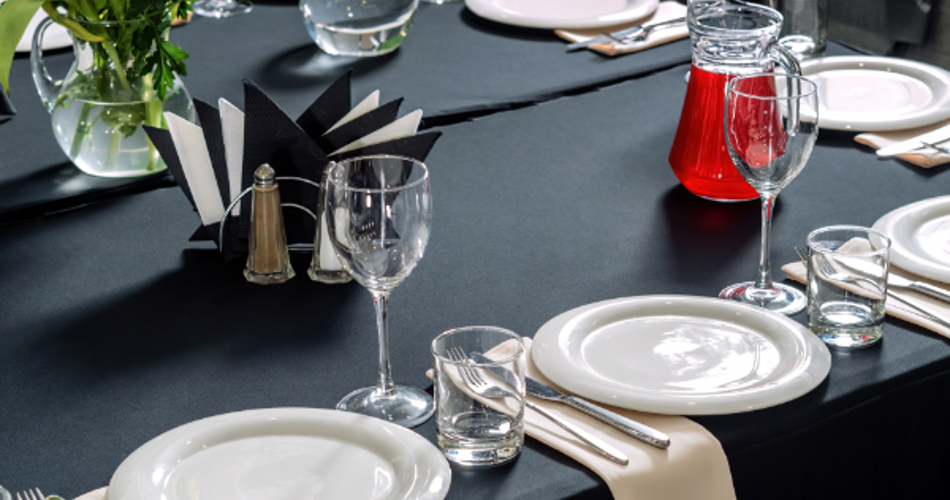 Restaurant Laundry Black And White Table Setting 600X600